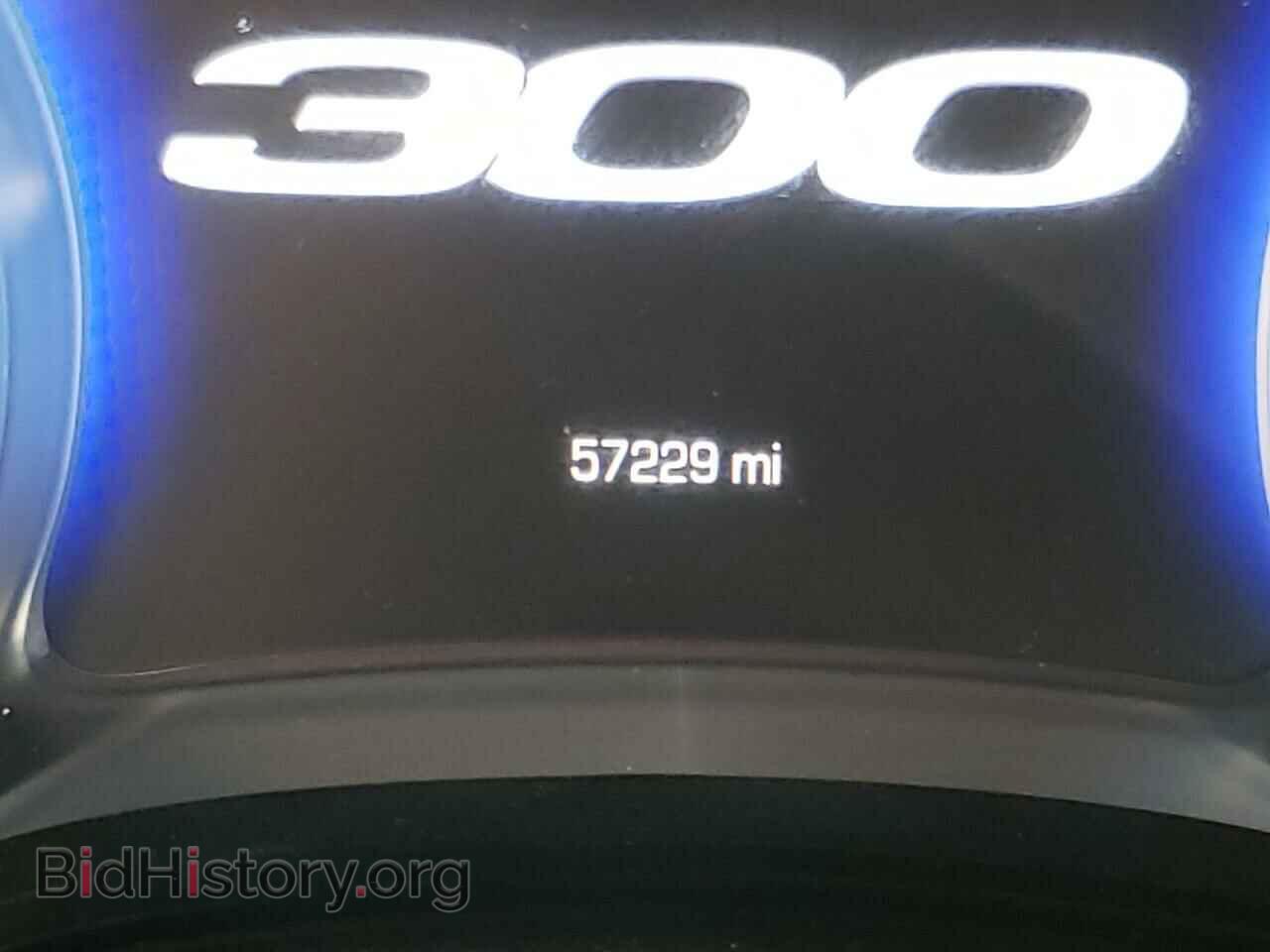 2019 CHRYSLER 300 - VIN: 2C3CCABG4KH654314 - Фото 8