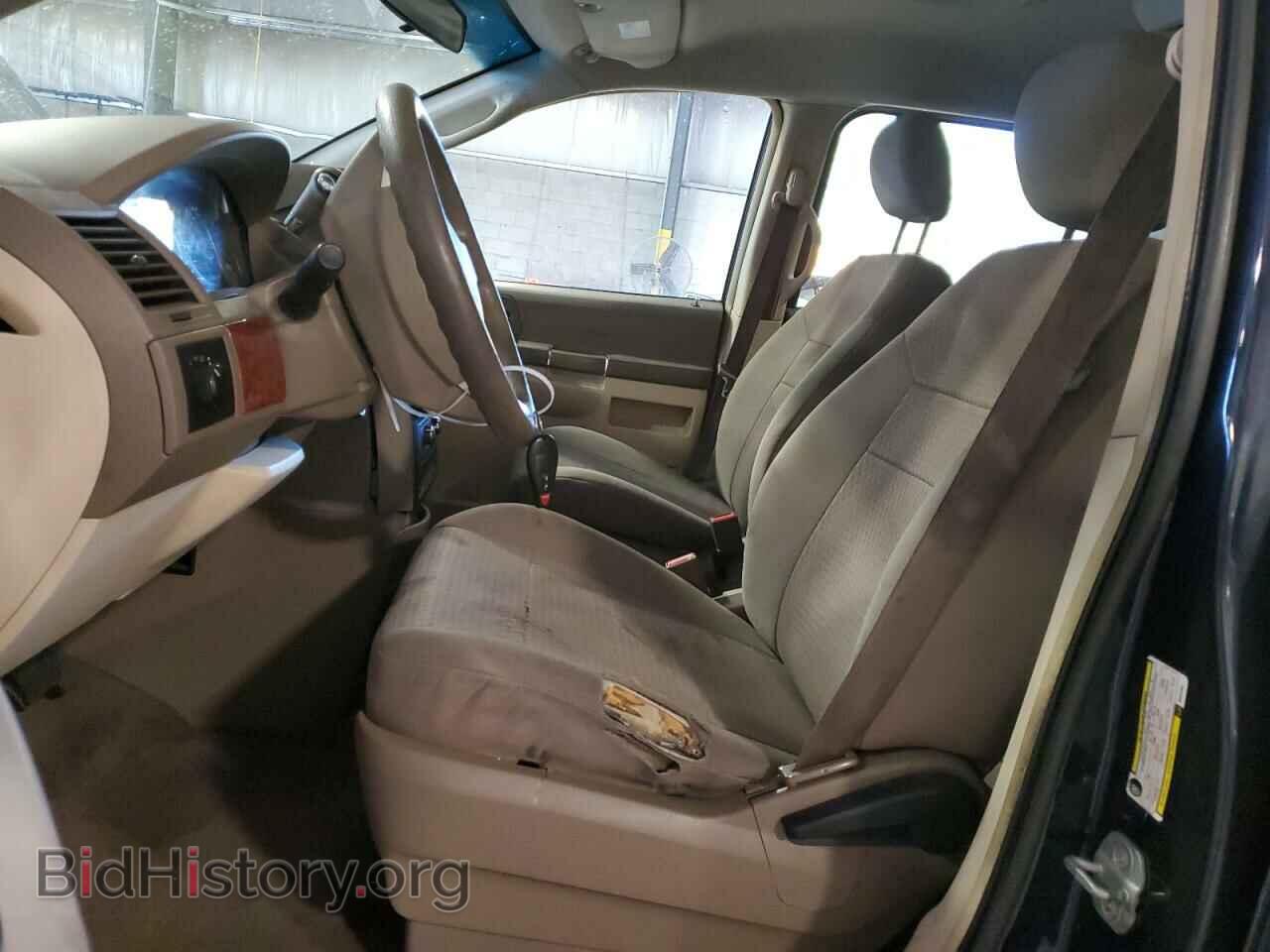 2008 CHRYSLER MINIVAN - VIN: 2A8HR44H28R652905 - Фото 7