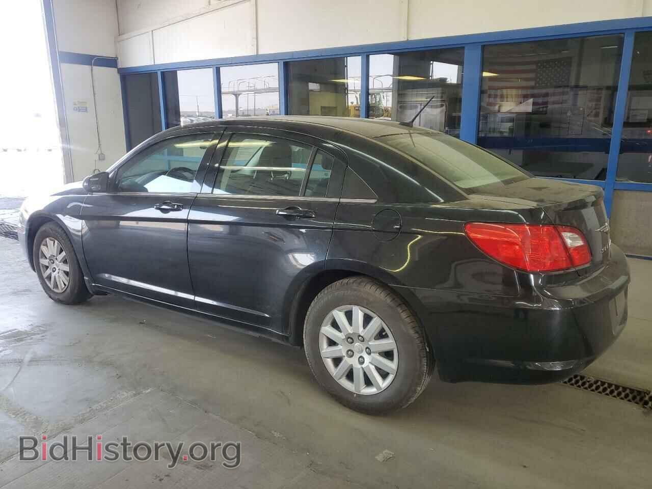 2010 CHRYSLER SEBRING - VIN: 1C3CC4FBXAN220016 - Фото 2