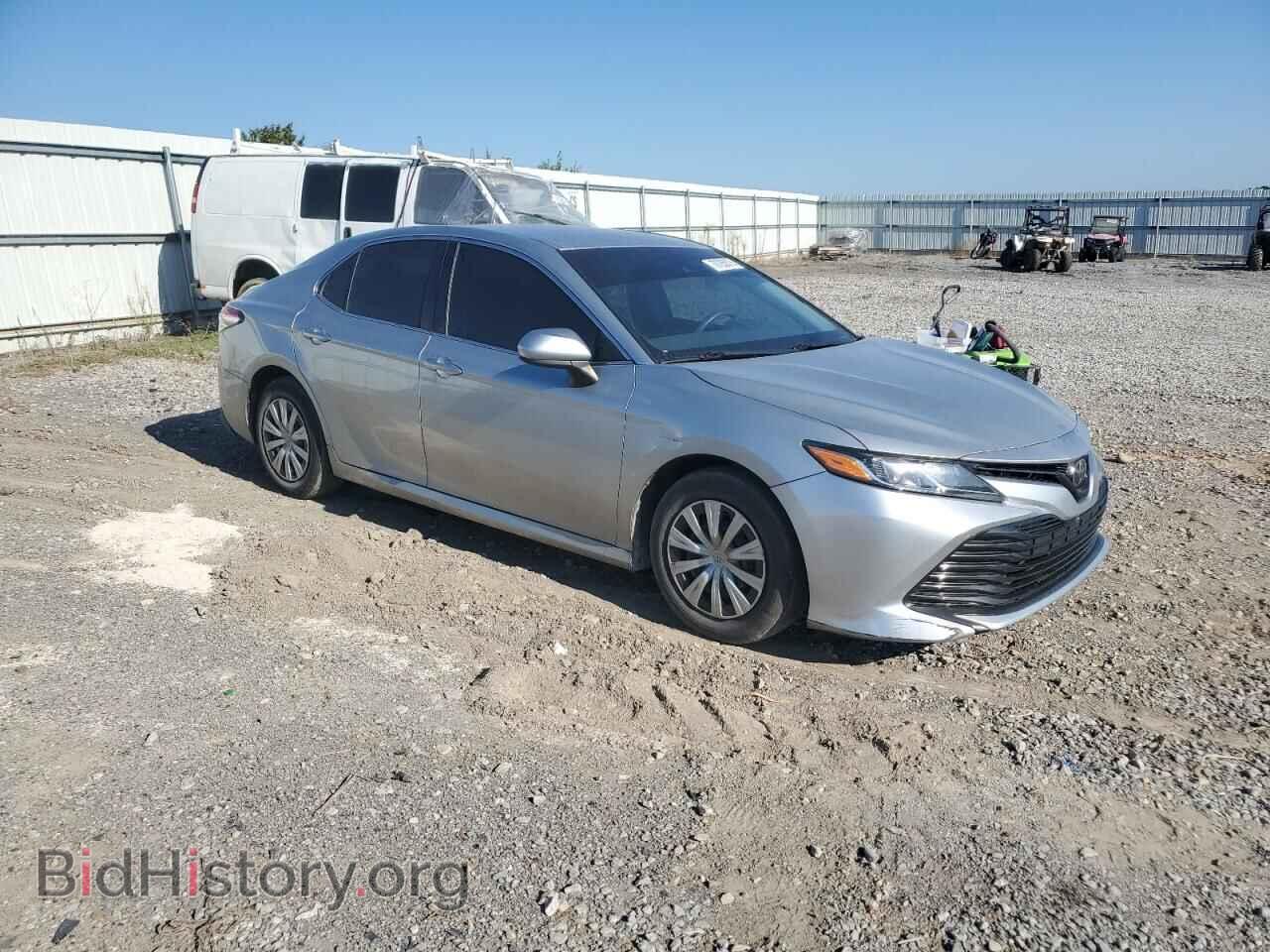 2018 TOYOTA CAMRY - VIN: 4T1B11HK6JU543473 - Фото 4