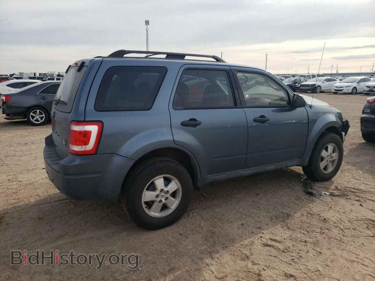 2011 FORD ESCAPE - VIN: 1FMCU0C76BKB52734 - Фото 3