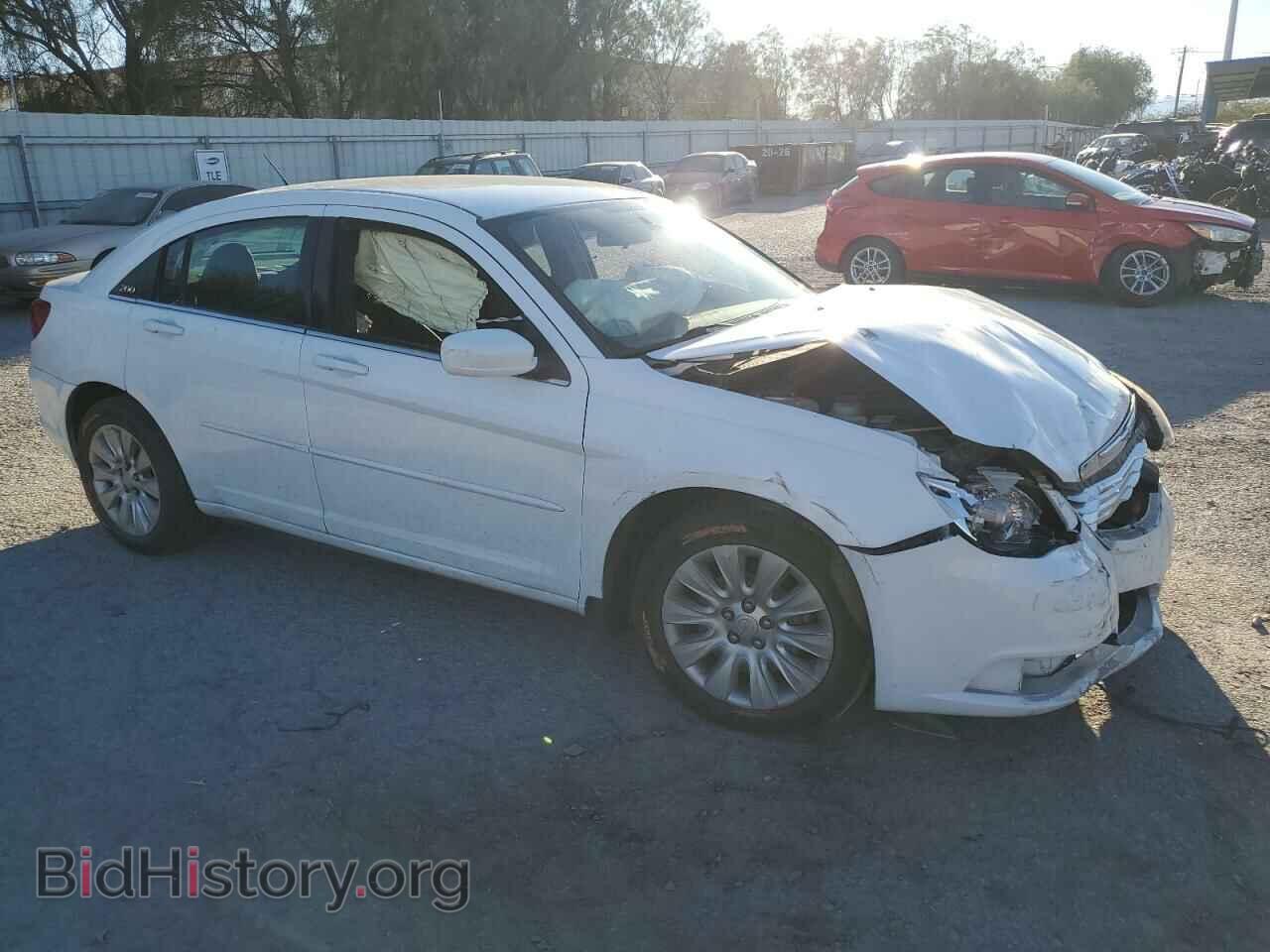 2012 CHRYSLER 200 - VIN: 1C3CCBAB0CN212795 - Фото 4
