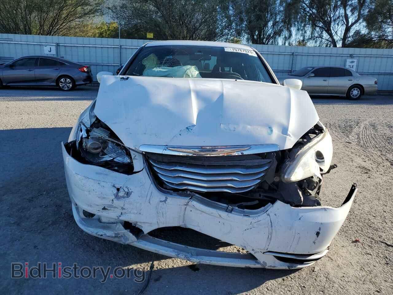 2012 CHRYSLER 200 - VIN: 1C3CCBAB0CN212795 - Фото 5