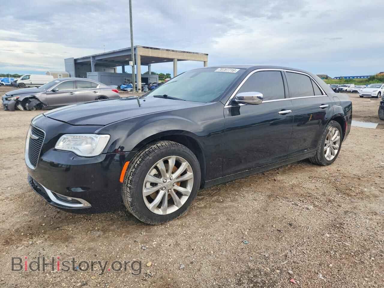 Фотография 2C3CCAKG9KH690032 - CHRYSLER 300 2019