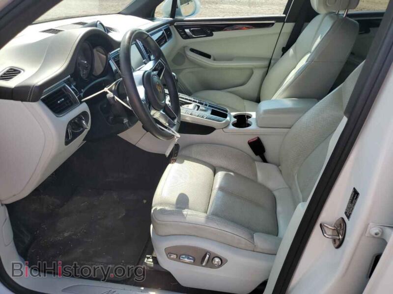 2016 Porsche MACAN (VIN WP1AB2A56GLB54675) — photo 7 of 12