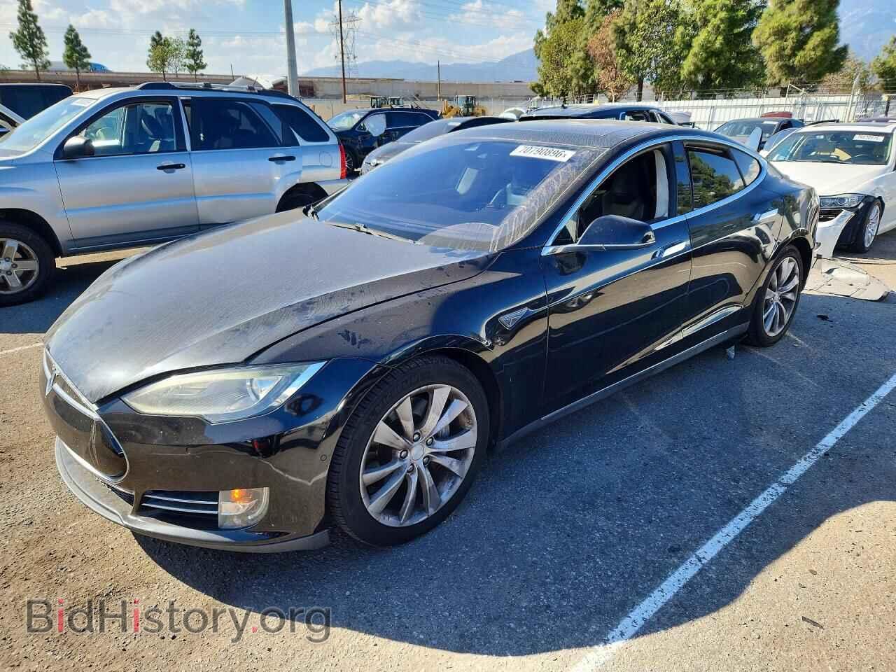 Фотография 5YJSA1H28FF082636 - TESLA MODEL S 2015