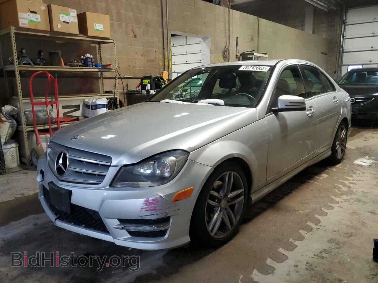 Фотография WDDGF8BB9CA696422 - MERCEDES-BENZ C-CLASS 2012