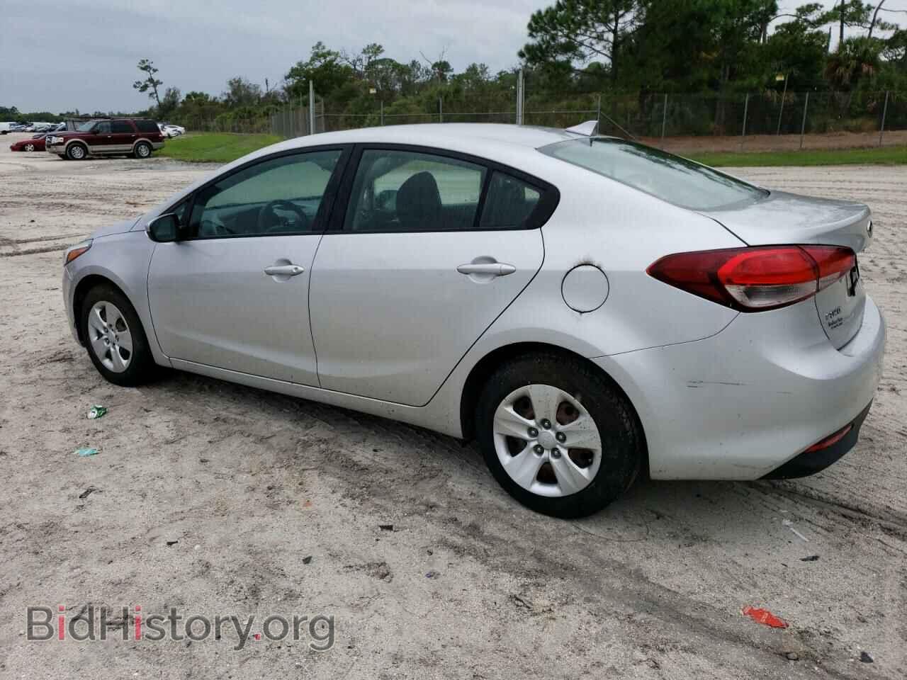 2017 KIA FORTE - VIN: 3KPFK4A73HE025176 - Фото 2