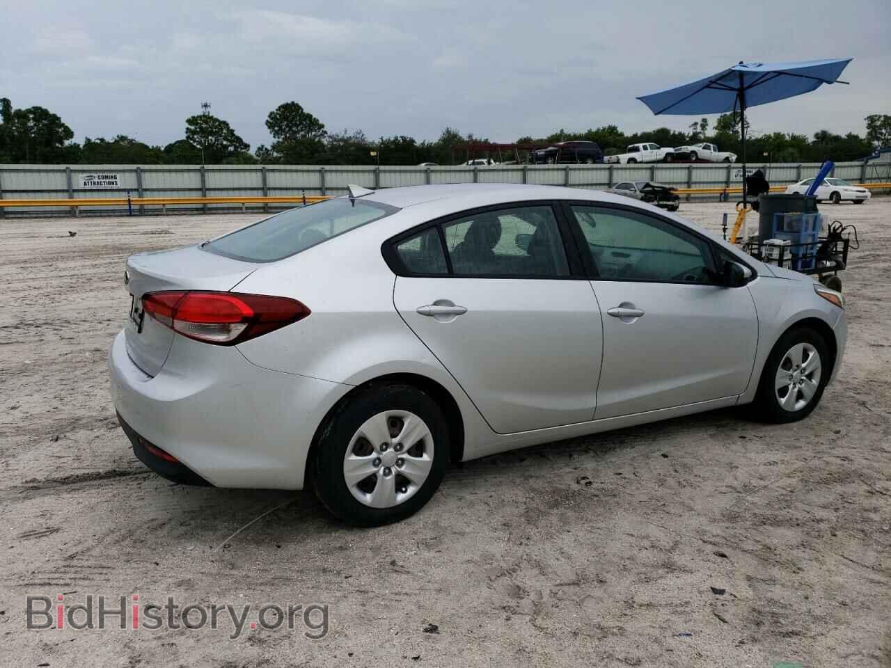 2017 KIA FORTE - VIN: 3KPFK4A73HE025176 - Фото 3
