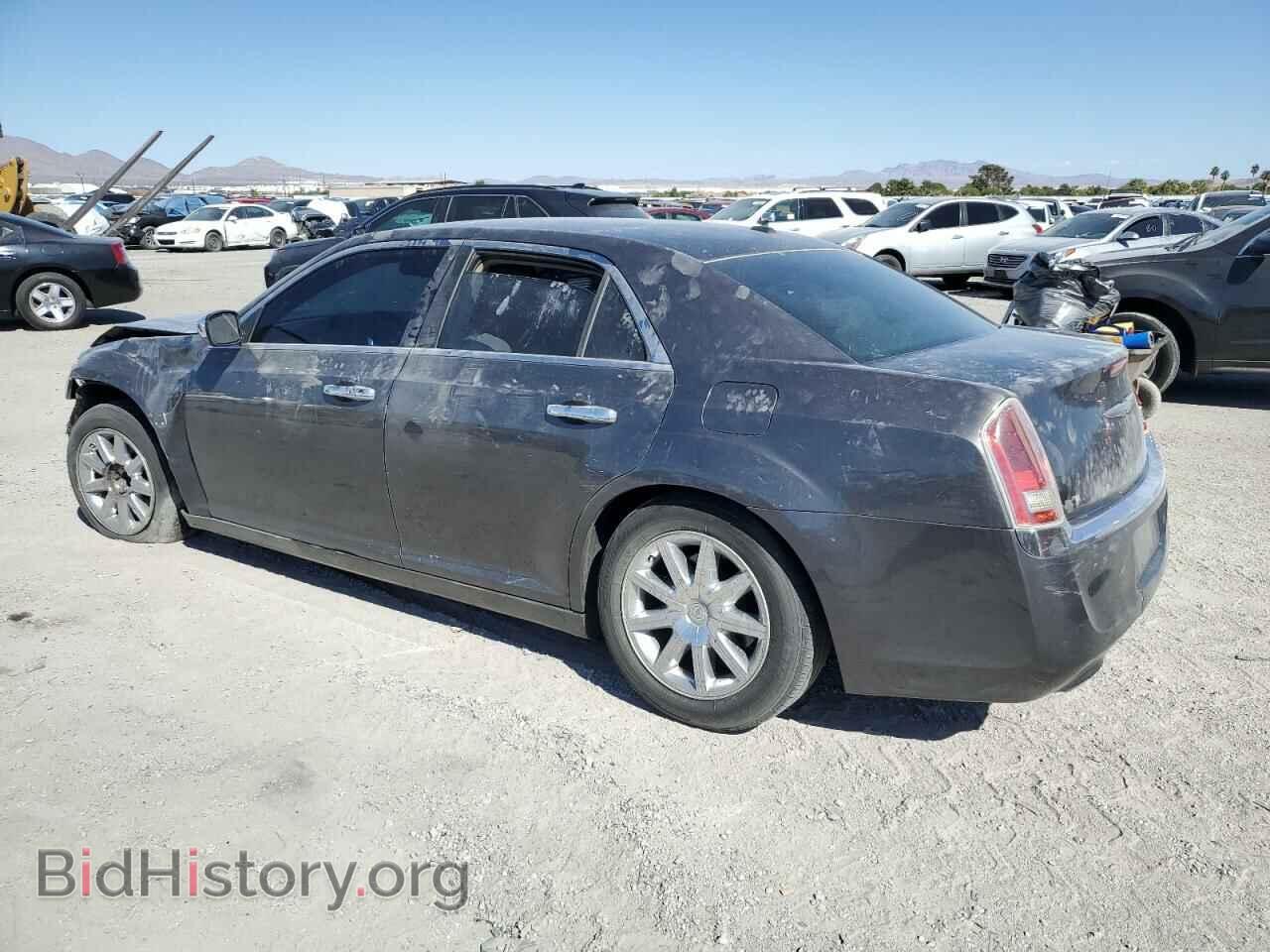 2013 CHRYSLER 300 - VIN: 2C3CCAAG8DH543026 - Фото 2