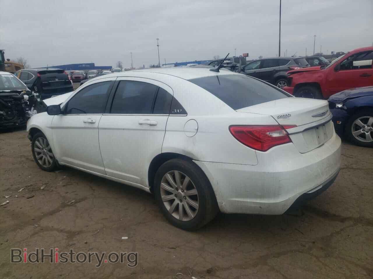 2013 CHRYSLER 200 - VIN: 1C3CCBBB9DN763193 - Фото 2