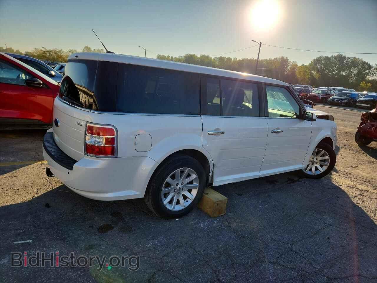 2010 Ford FLEX (VIN 2FMGK5CC1ABB10336) — photo 3 of 12