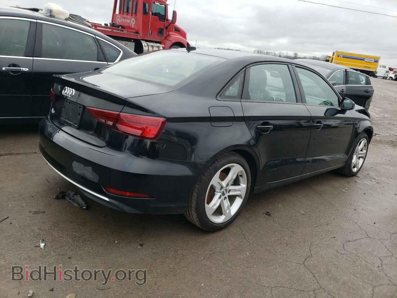 2018 AUDI A3 - VIN: WAUAUGFF5J1042329 - Фото 3
