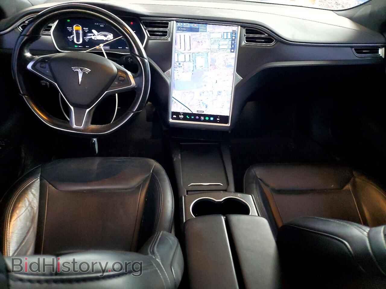 2016 Tesla MODEL S (VIN 5YJSA1E14GF150010) — фото 8 из 13