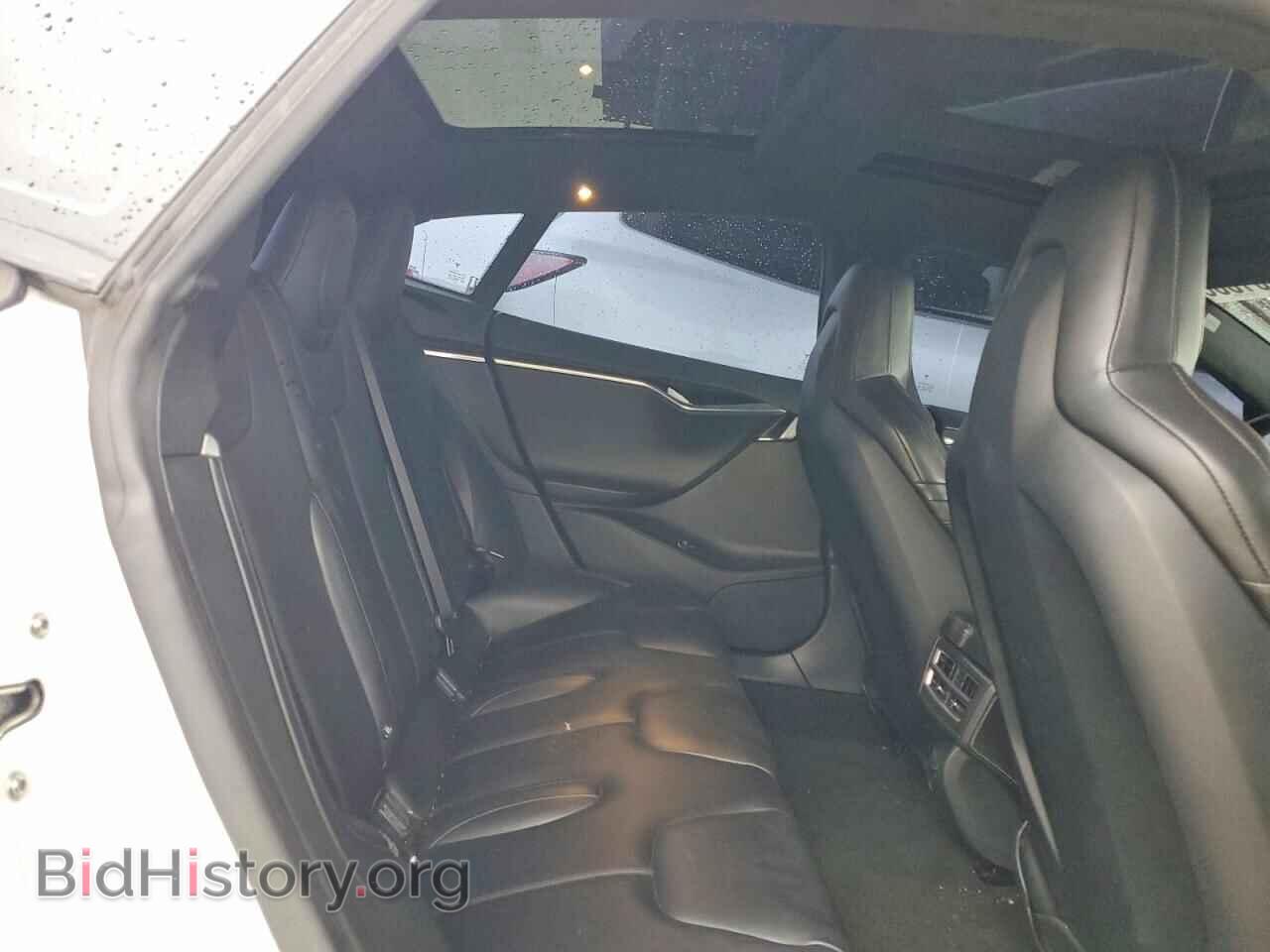 2016 Tesla MODEL S (VIN 5YJSA1E14GF150010) — фото 10 из 13