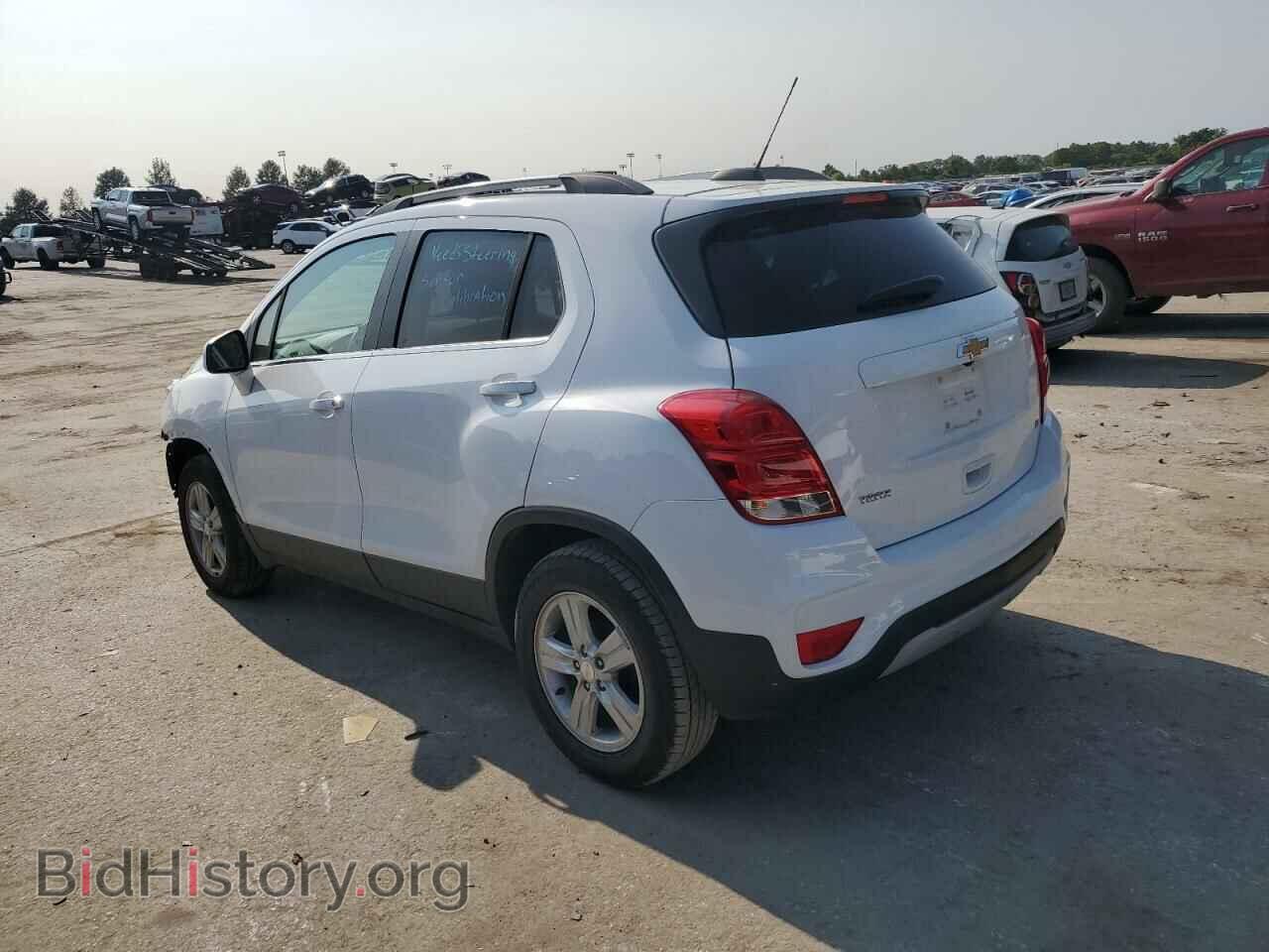 2019 CHEVROLET TRAX - VIN: 3GNCJLSB3KL358927 - Фото 2
