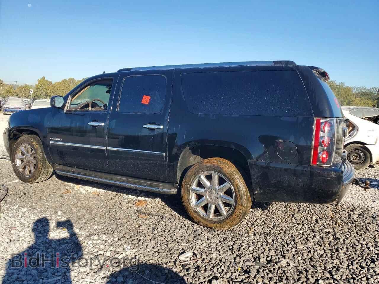 2011 GMC YUKON - VIN: 1GKS1MEF6BR229084 - Photo 2