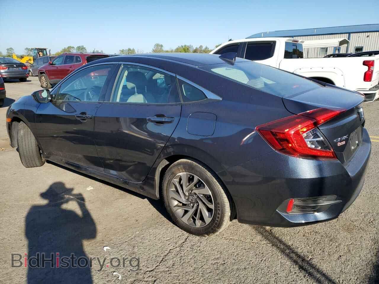 2017 HONDA CIVIC - VIN: 2HGFC2F78HH568734 - Фото 2