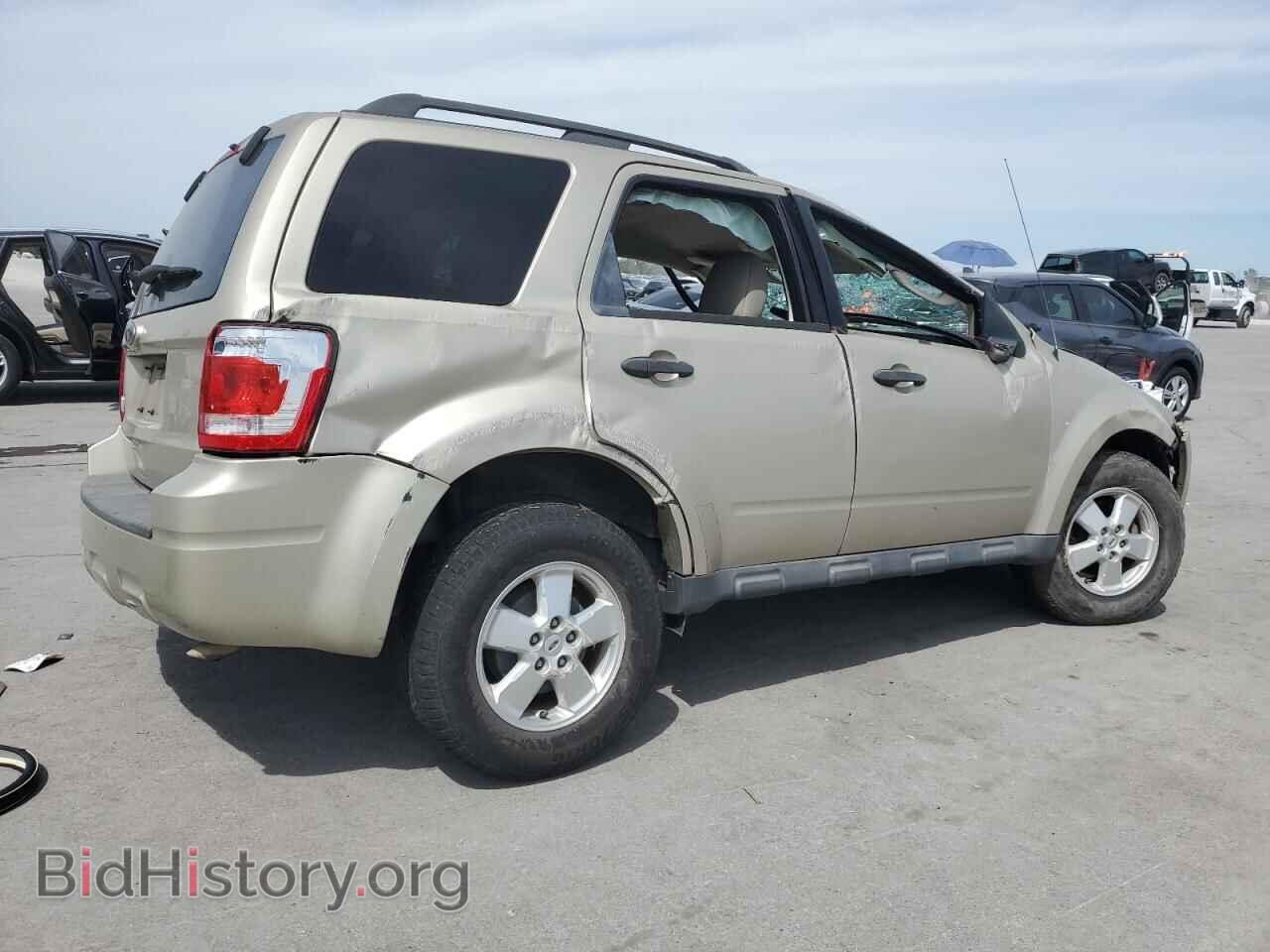2010 FORD ESCAPE - VIN: 1FMCU0D70AKD12796 - Фото 3