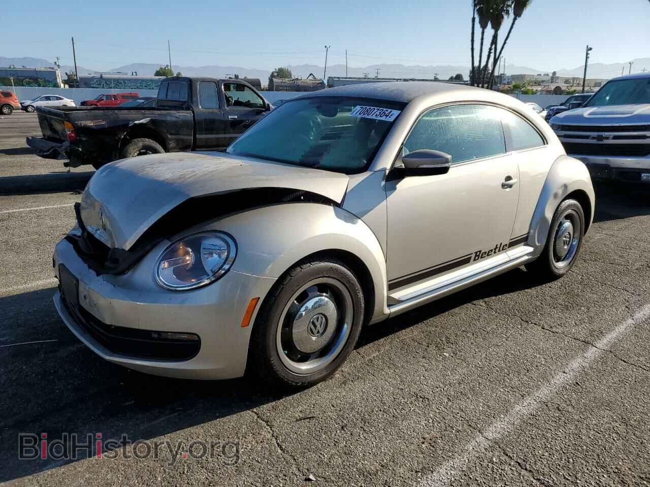 Photo 3VWJP7AT8CM663977 - VOLKSWAGEN BEETLE 2012