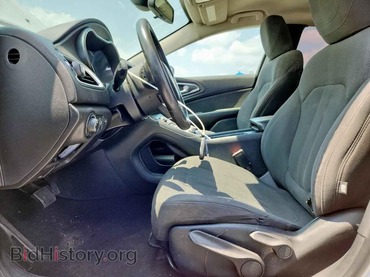 2016 CHRYSLER 200 - VIN: 1C3CCCAB0GN108044 - Фото 7