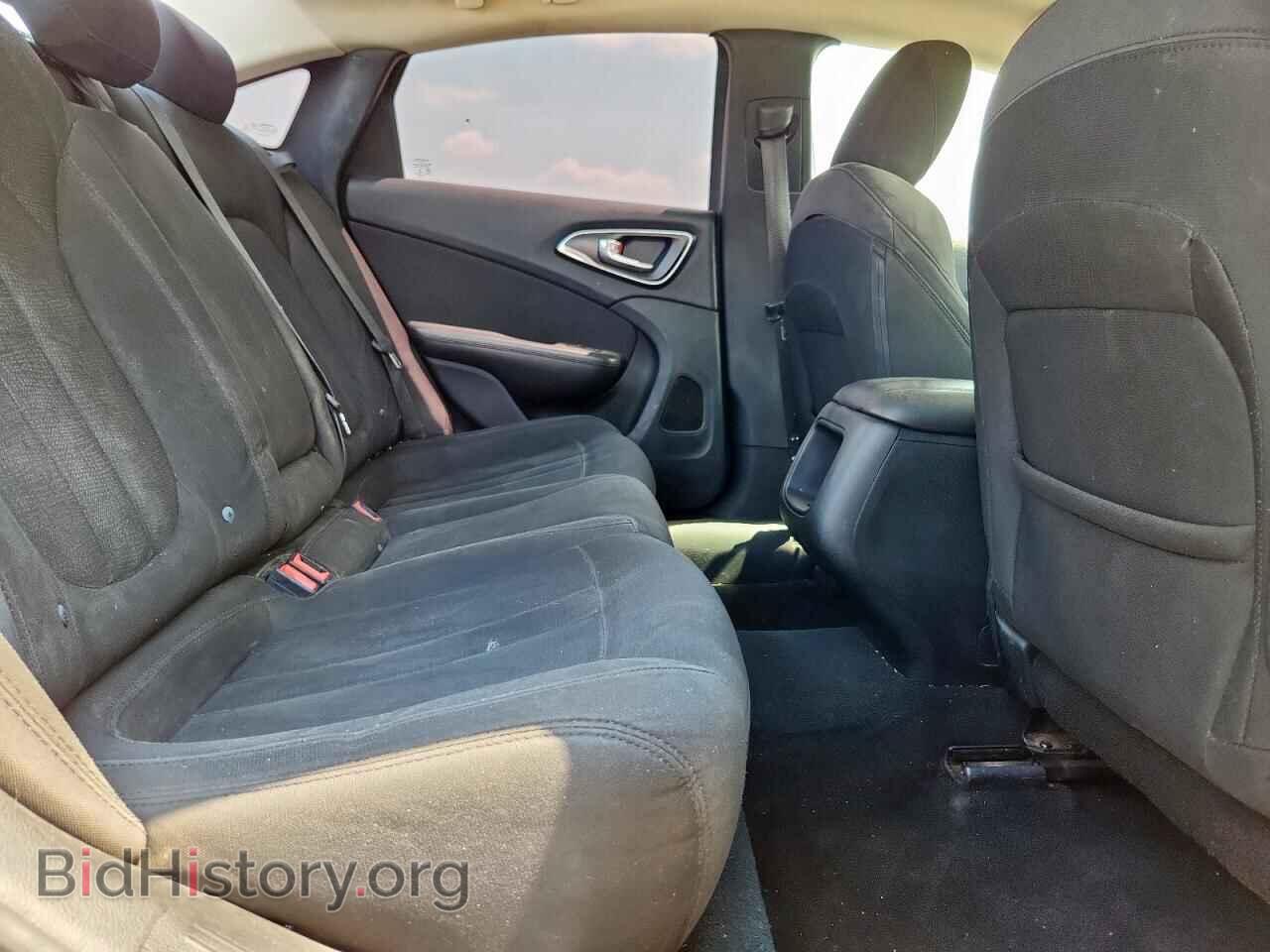 2016 CHRYSLER 200 - VIN: 1C3CCCAB0GN108044 - Фото 10