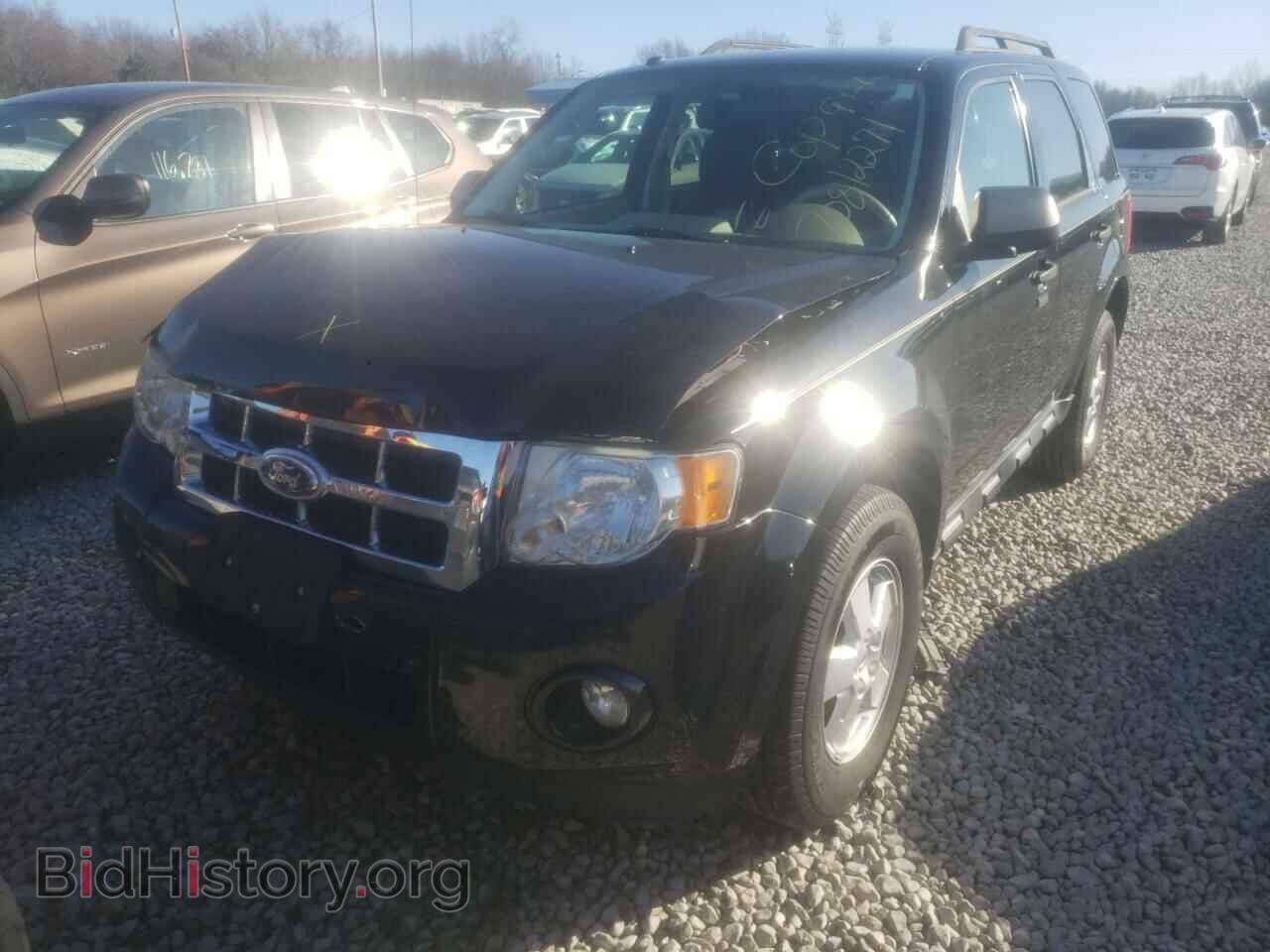 2011 FORD ESCAPE - VIN: 1FMCU0D71BKB09773 - Фото 2
