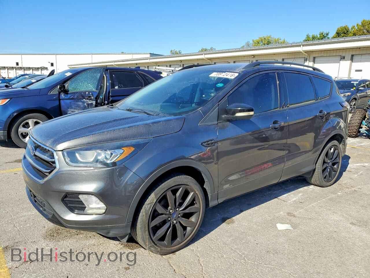 Фотография 1FMCU0JD3HUE32570 - FORD ESCAPE 2017