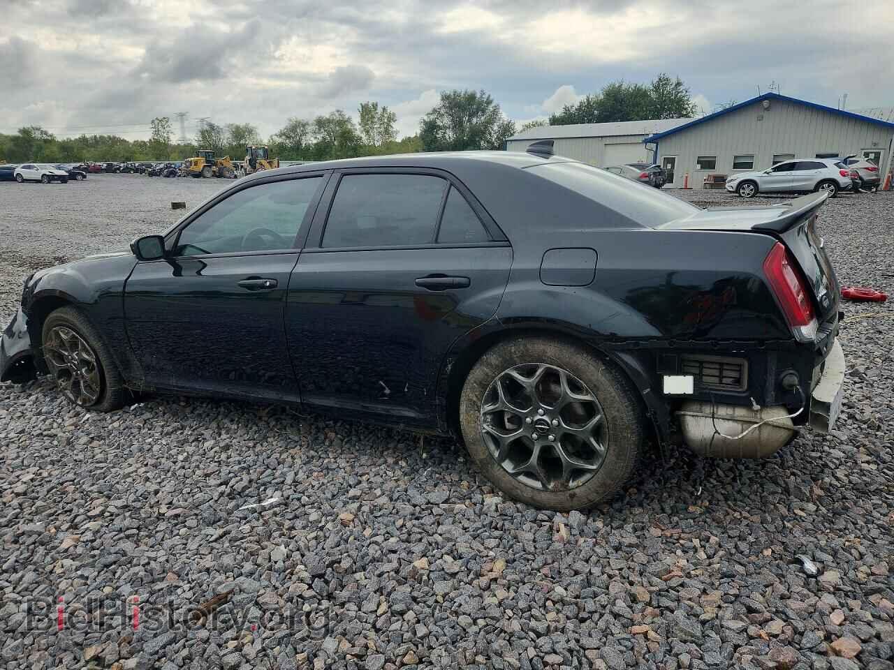 2017 CHRYSLER 300 - VIN: 2C3CCAGG2HH651221 - Photo 2