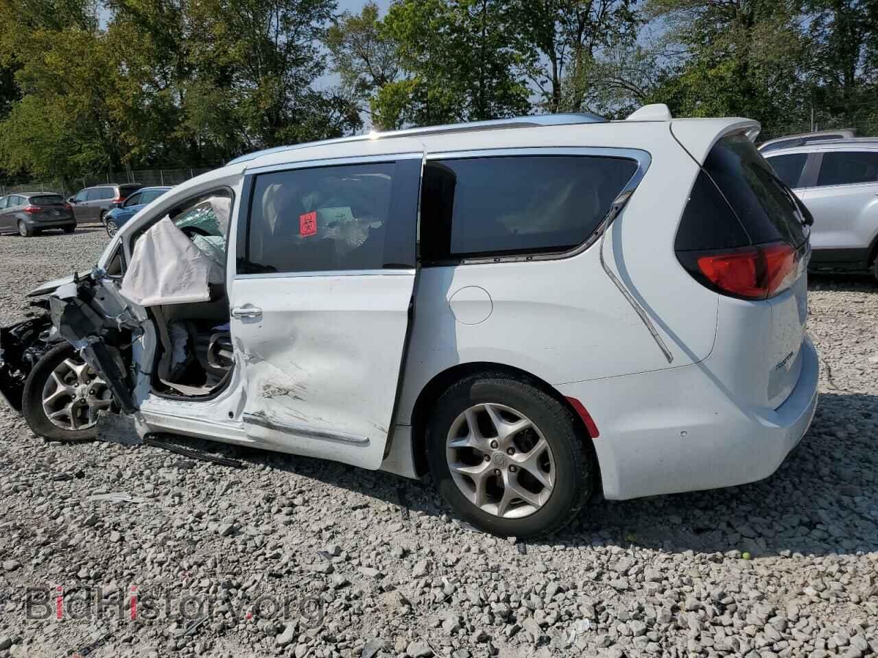 2019 CHRYSLER PACIFICA - VIN: 2C4RC1EG8KR615804 - Фото 2