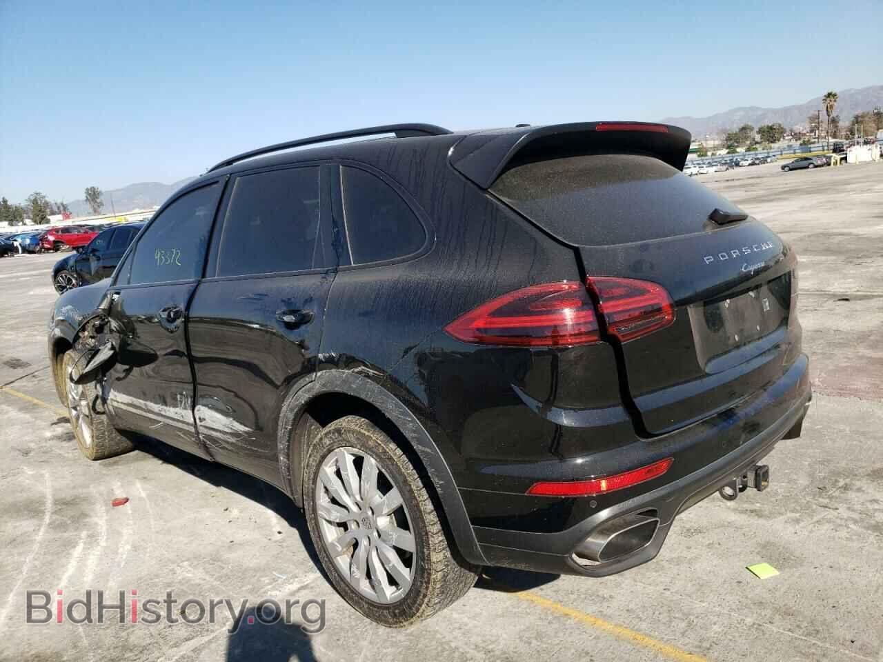 2017 PORSCHE CAYENNE - VIN: WP1AA2A22HKA88612 - Фото 2