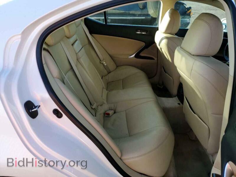 2007 Lexus IS (VIN JTHBK262272028127) — фото 10 из 13