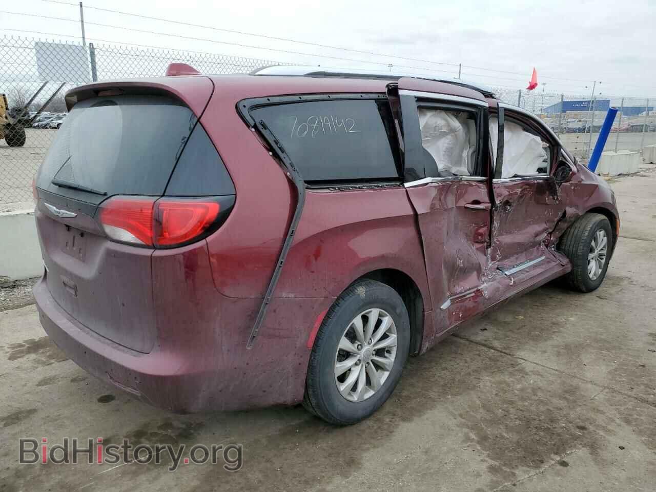 2018 CHRYSLER PACIFICA - VIN: 2C4RC1EG7JR187450 - Photo 3