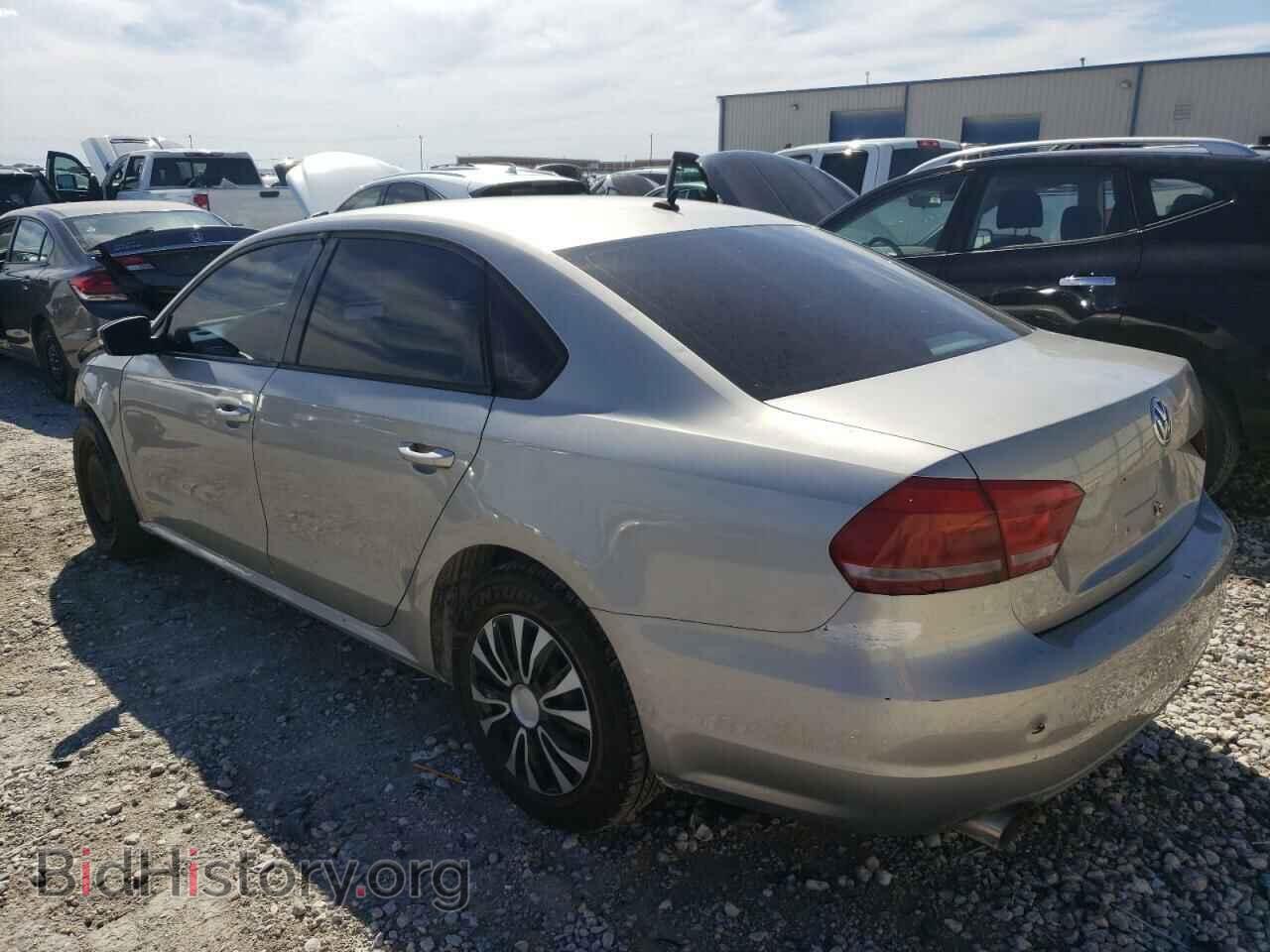 2013 VOLKSWAGEN PASSAT - VIN: 1VWAP7A33DC008807 - Photo 2