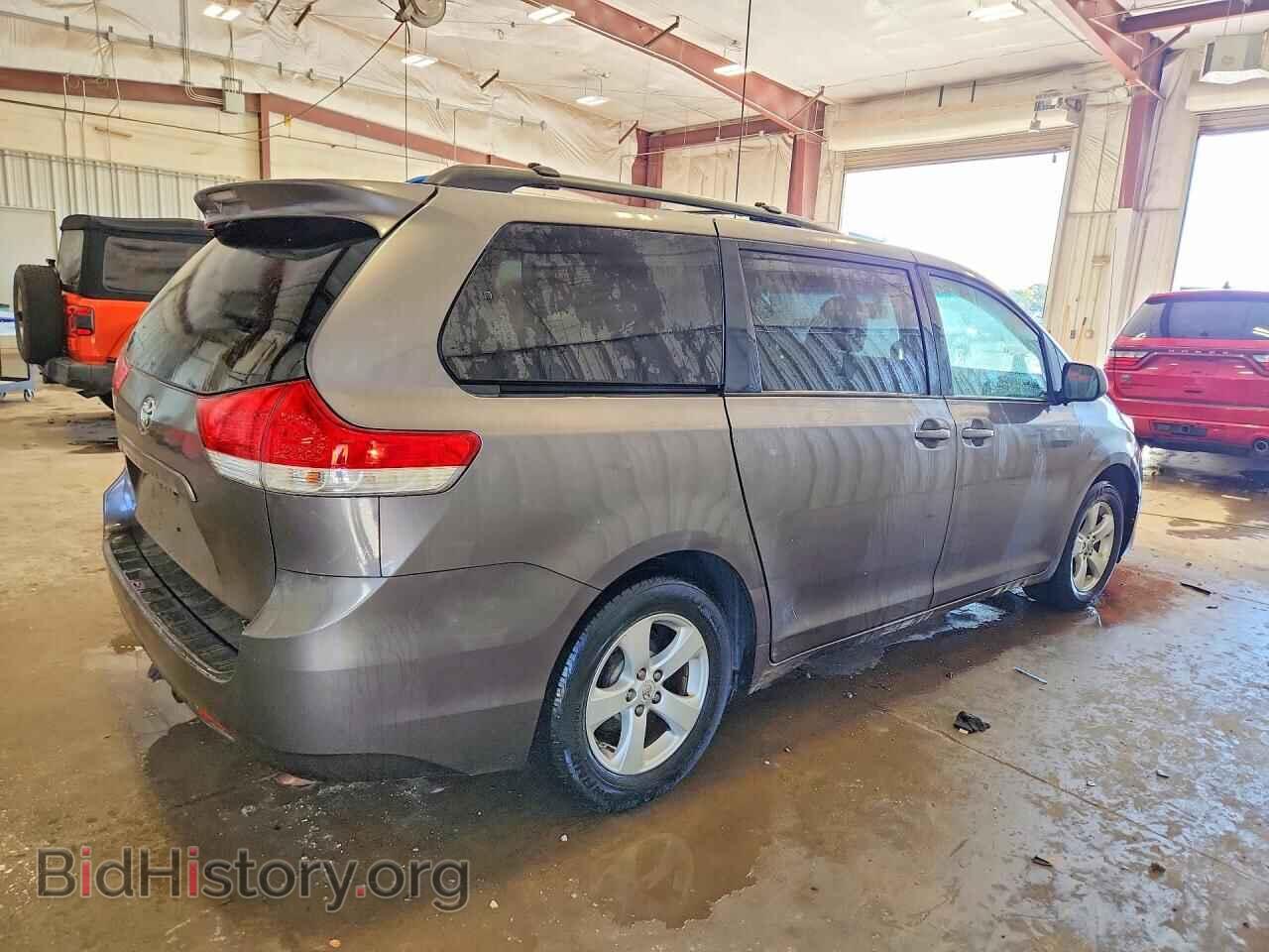 2011 TOYOTA SIENNA - VIN: 5TDKK3DC0BS036926 - Фото 3