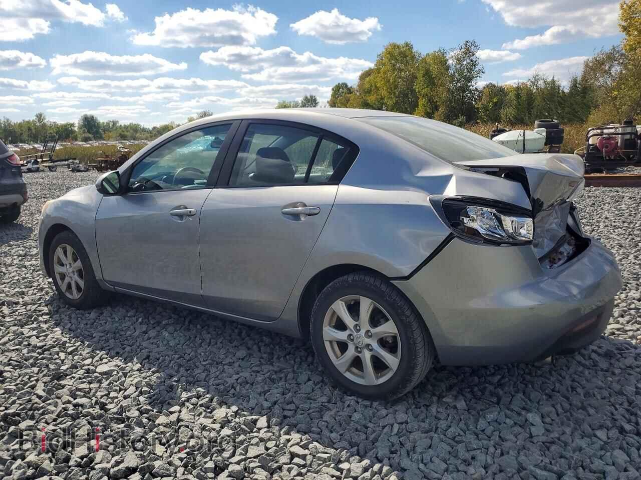 2010 MAZDA 3 - VIN: JM1BL1SF6A1104303 - Photo 2