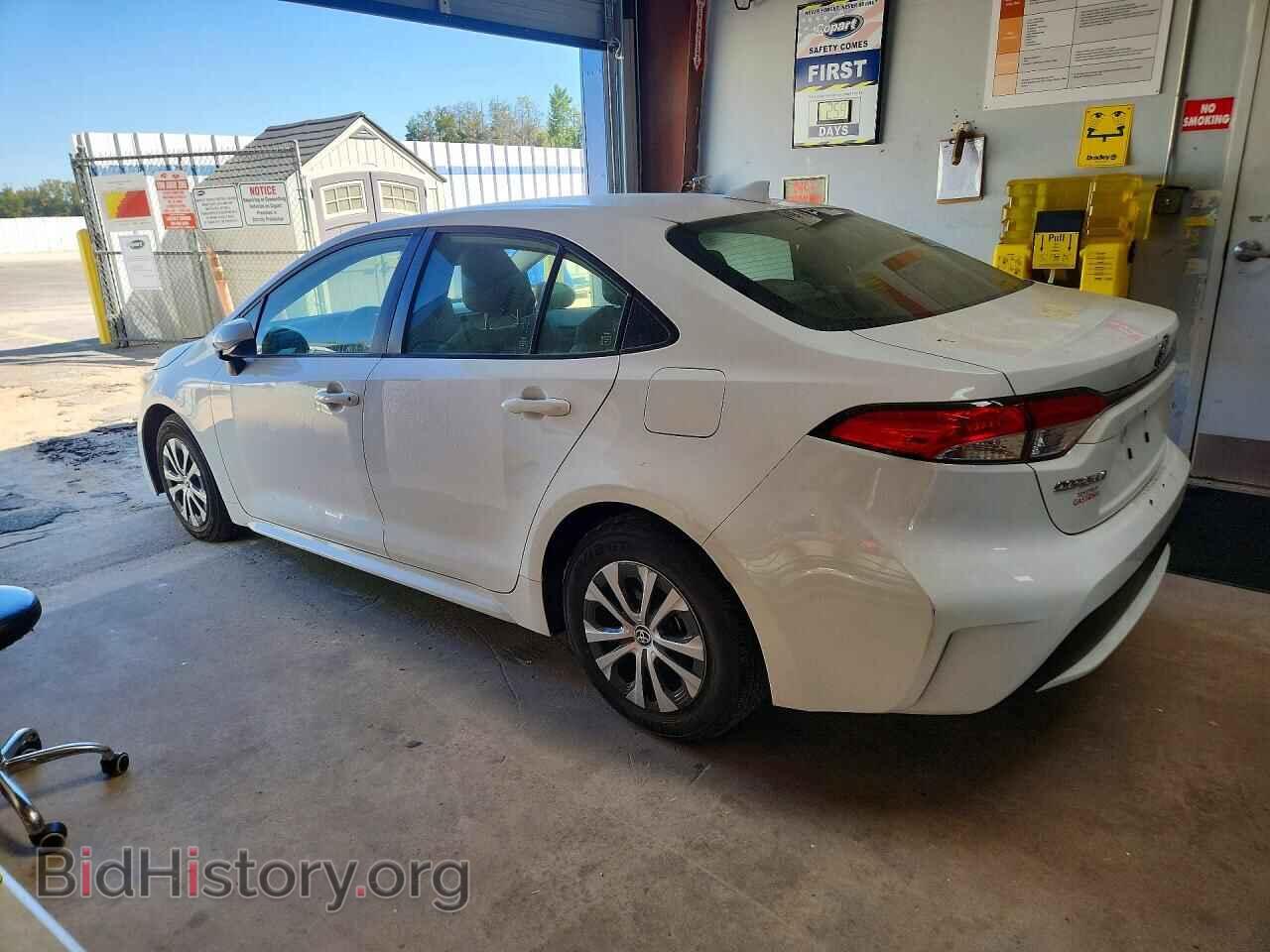 2022 TOYOTA COROLLA - VIN: JTDEAMDE2N3003147 - Photo 2