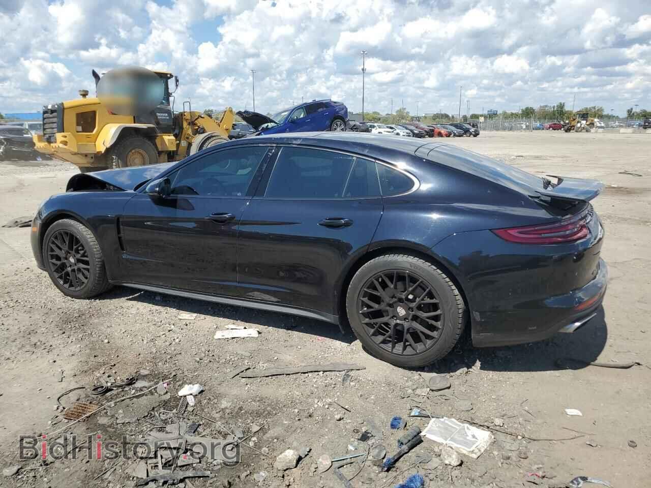 2017 PORSCHE PANAMERA - VIN: WP0AA2A76HL102437 - Photo 2