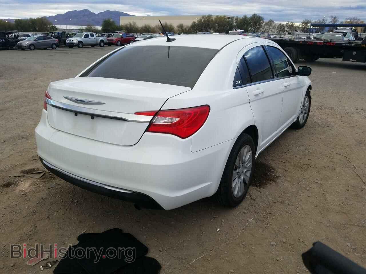 2013 CHRYSLER 200 - VIN: 1C3CCBAB0DN642411 - Фото 4