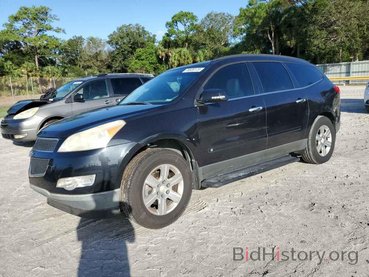 Photo 1GNLRGED8AS121900 - CHEVROLET TRAVERSE 2010