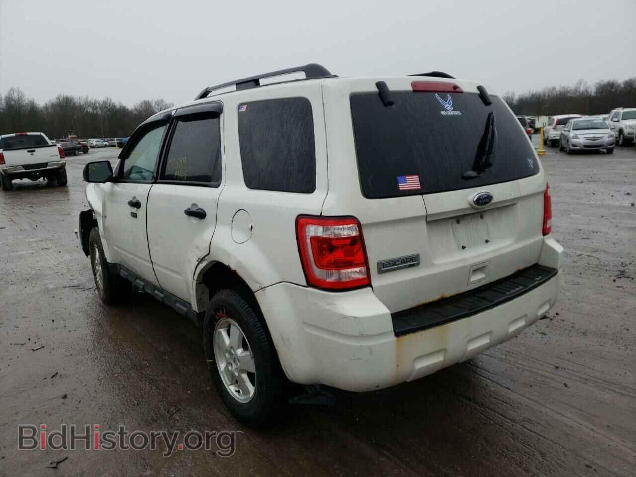 2011 FORD ESCAPE - VIN: 1FMCU0D75BKB83004 - Фото 3