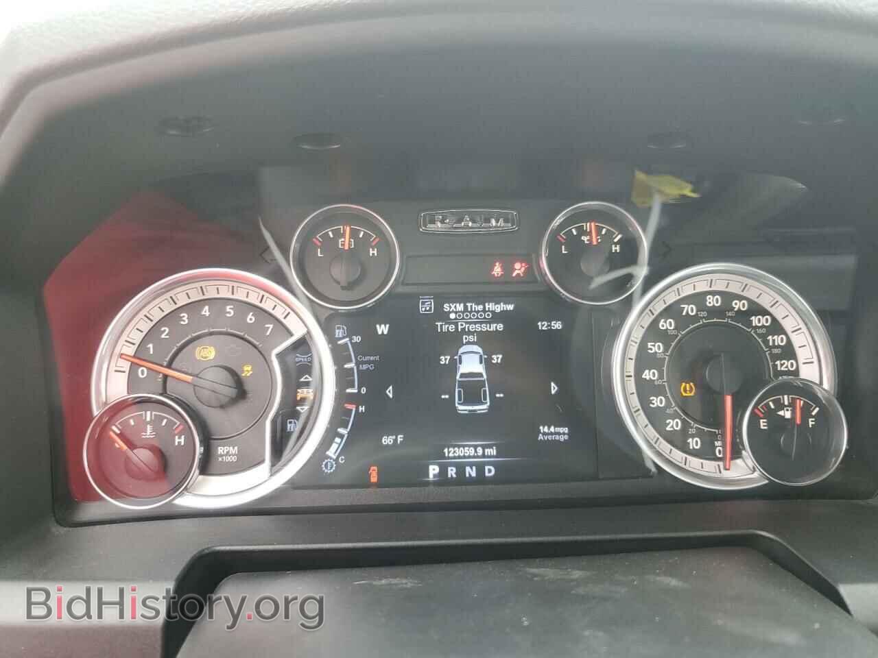2015 RAM 1500 - VIN: 3C6RR7LT7FG680468 - Фото 9