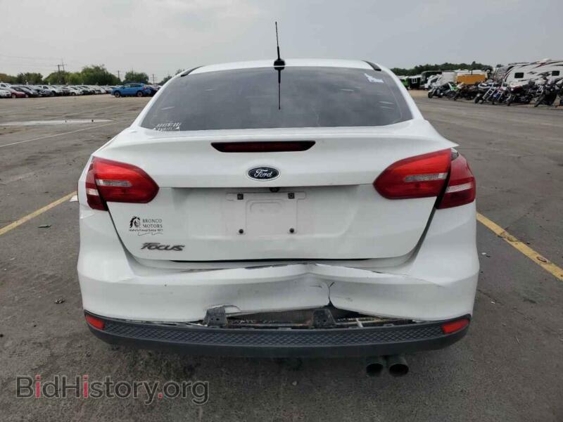 2016 Ford FOCUS (VIN 1FADP3E22GL380532) — фото 6 из 12