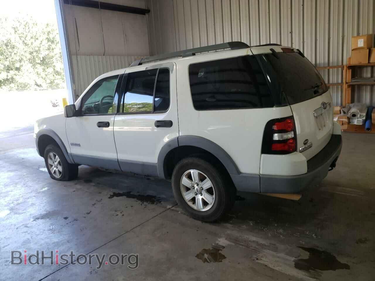 2006 FORD EXPLORER - VIN: 1FMEU73E86UB01455 - Фото 2