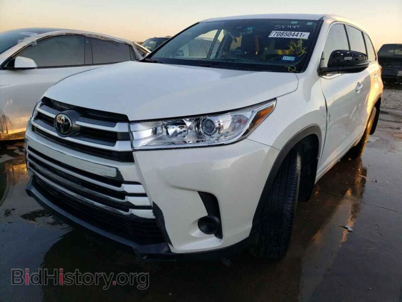2017 Toyota HIGHLANDER (VIN 5TDZARFH5HS031663) — photo 2 of 10