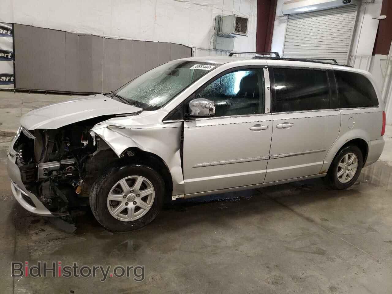 Photo 2A4RR8DG3BR775298 - CHRYSLER MINIVAN 2011