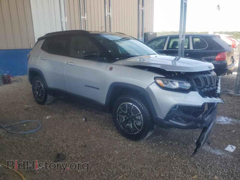 2025 Jeep COMPASS (VIN 3C4NJDDN0ST594451) — photo 4 of 13