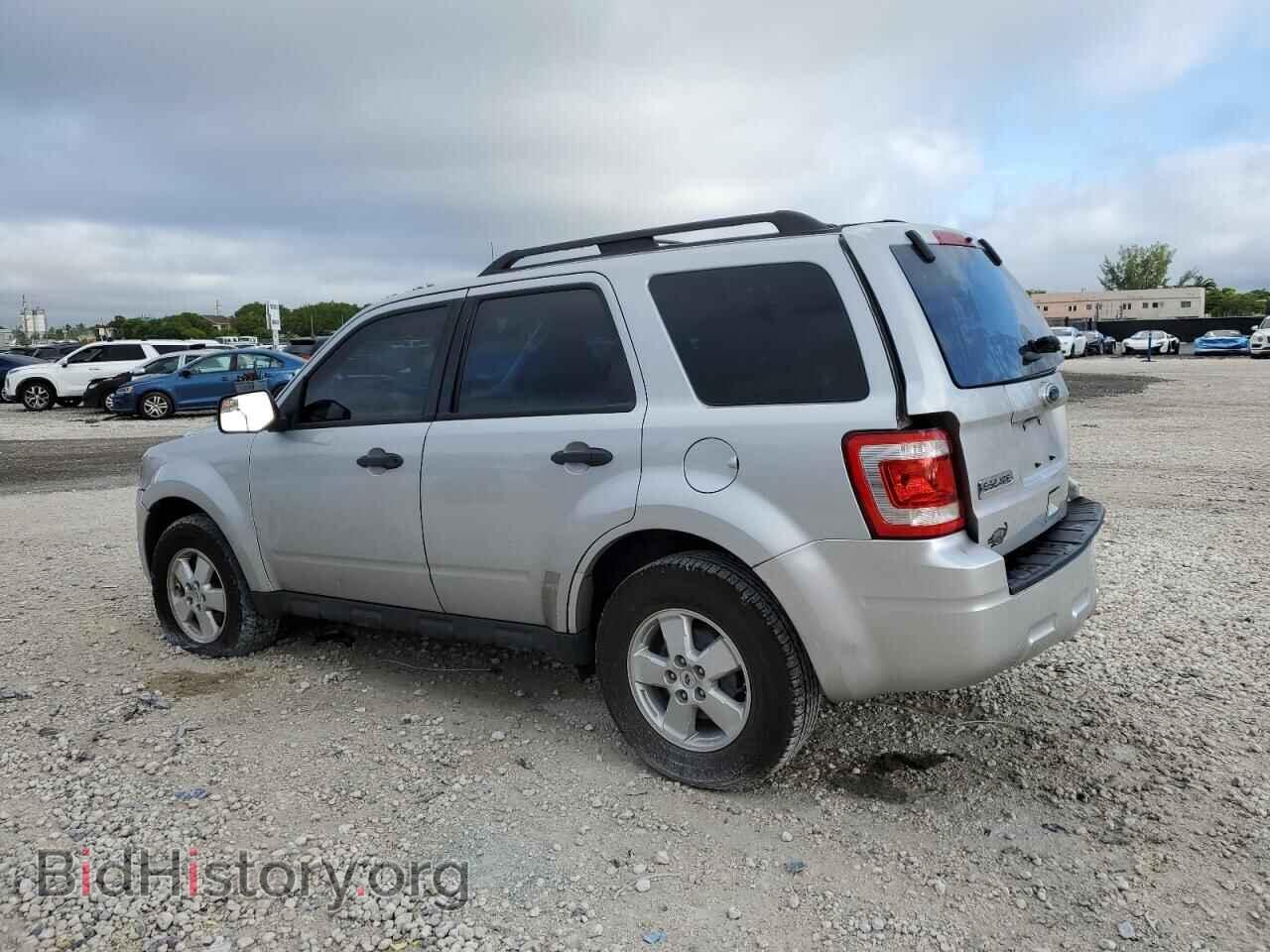 2011 FORD ESCAPE - VIN: 1FMCU0C78BKC60109 - Фото 2