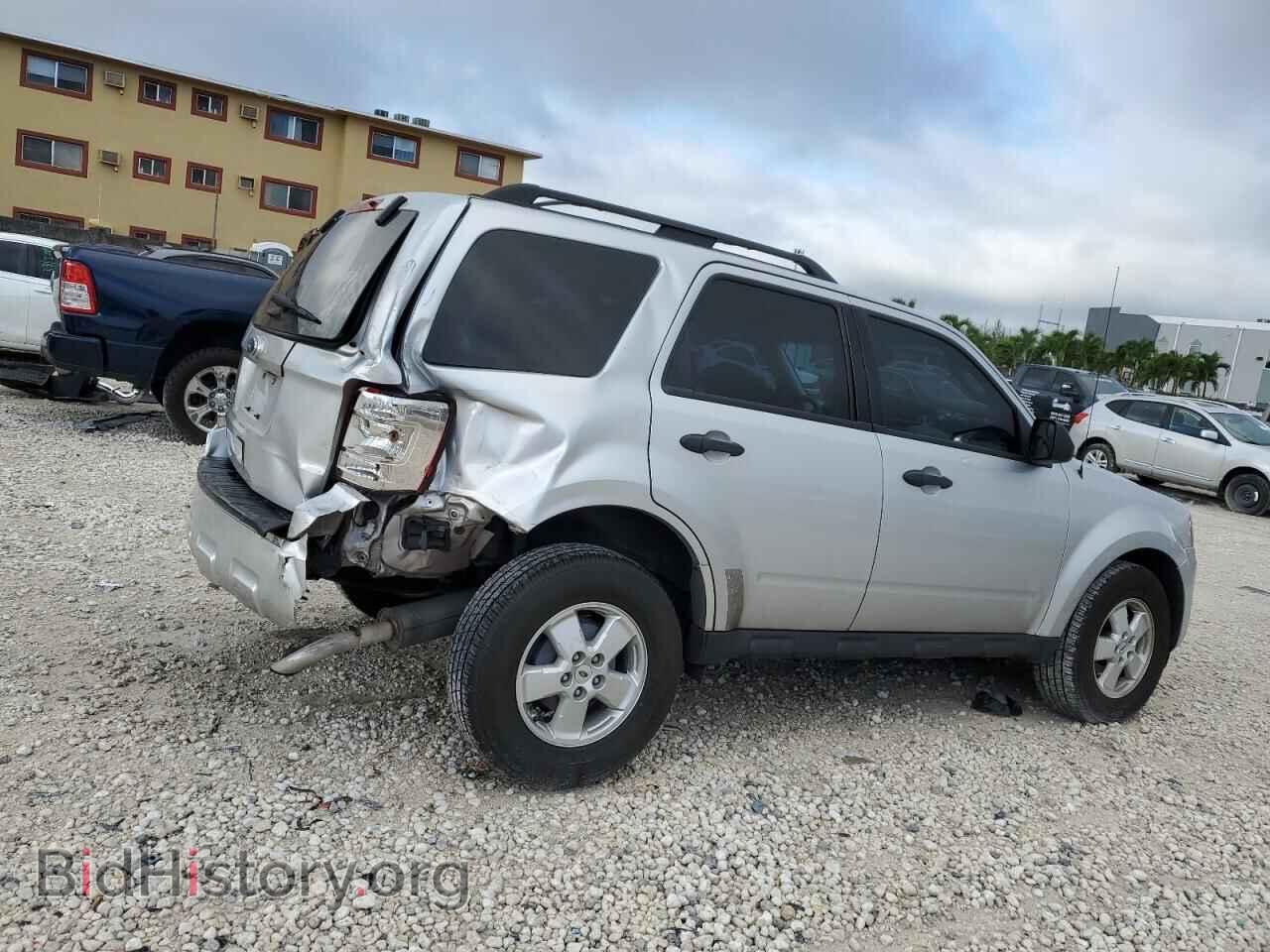 2011 FORD ESCAPE - VIN: 1FMCU0C78BKC60109 - Фото 3