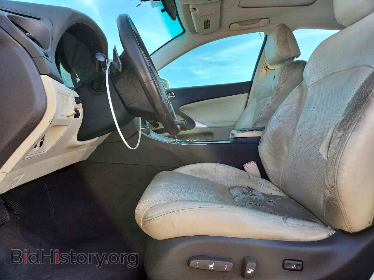 2011 LEXUS IS - VIN: JTHBF5C28B2101164 - Photo 7